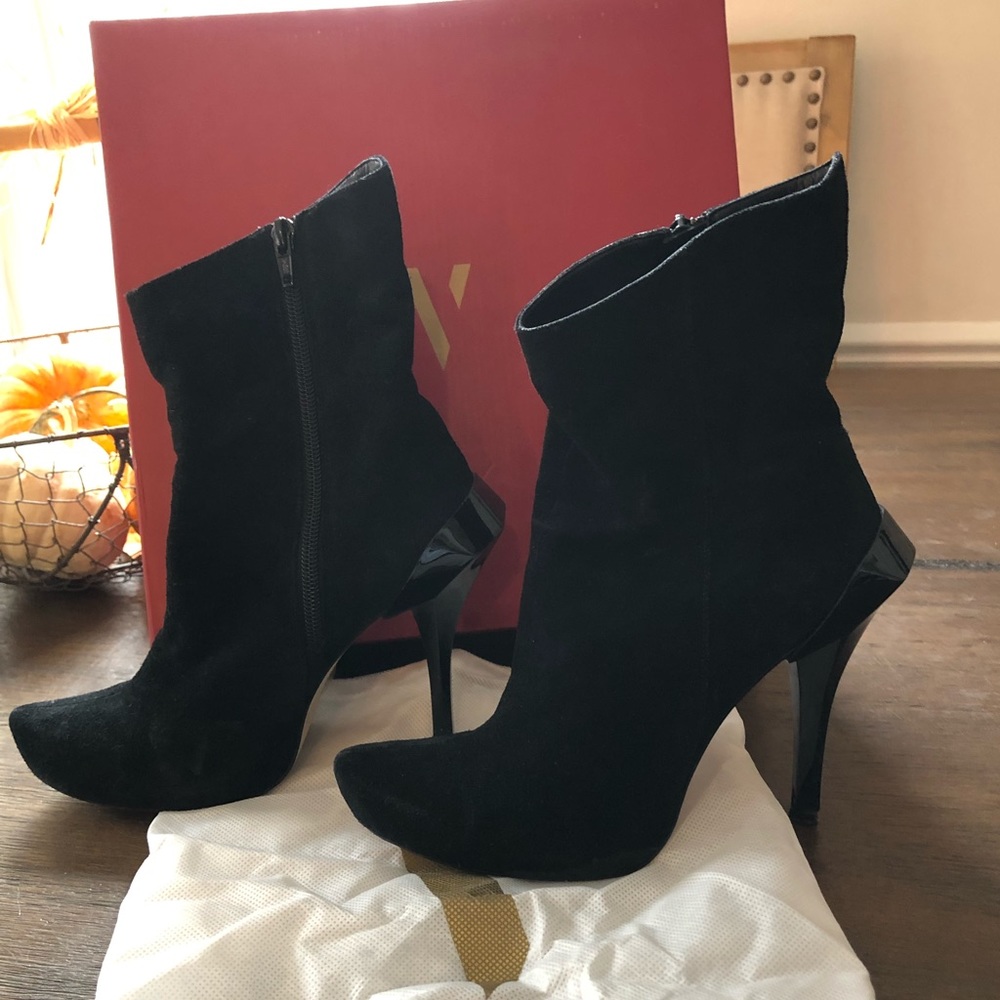 Velika super sexy suede boots